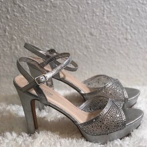 De Blossom Collection Sliver Women’s Heels